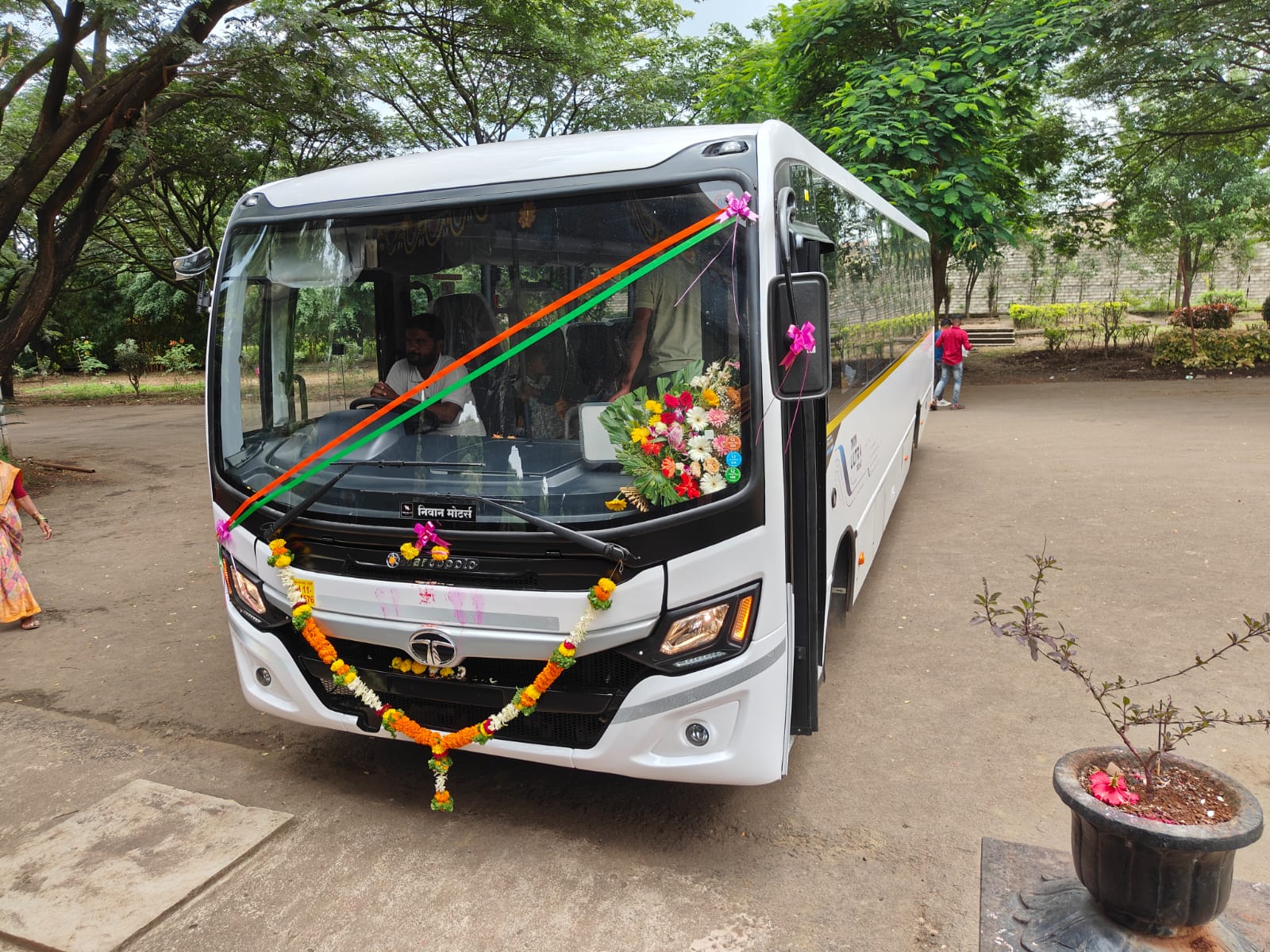 Bus 1